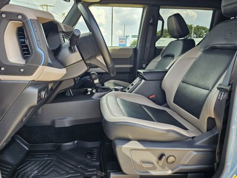Used 2022 Ford Bronco Wildtrak image 12