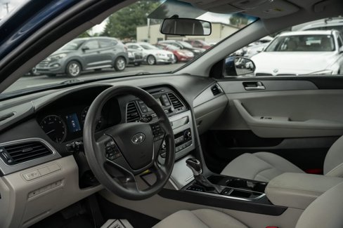 Used 2017 Hyundai Sonata SE image 6