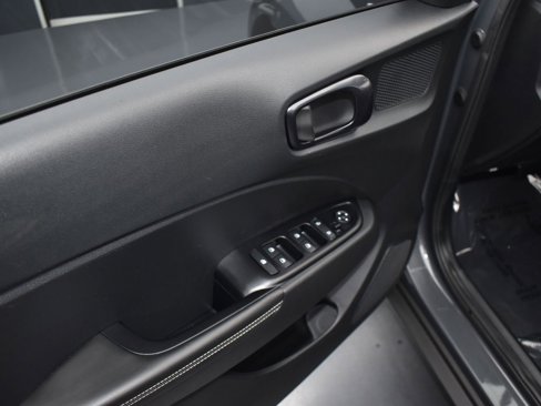 Certified 2024 Hyundai Venue Limited image 13