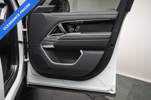 Used 2025 Land Rover Range Rover Long Wheelbase SE image 46