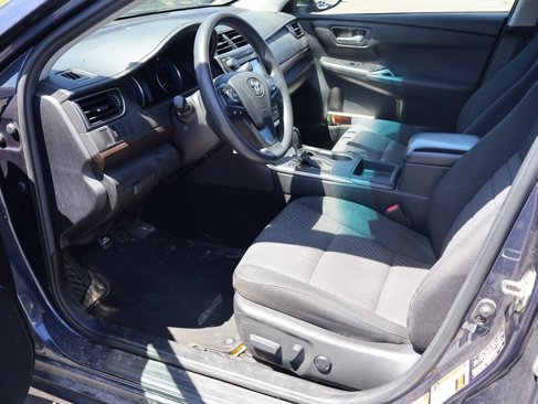 Used 2017 Toyota Camry LE image 4