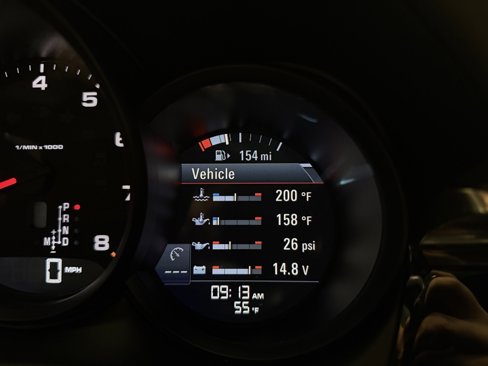 Certified 2018 Porsche Macan Sport Edition image 35