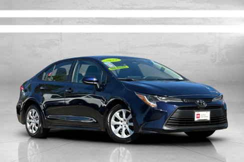 Used 2023 Toyota Corolla LE image 2