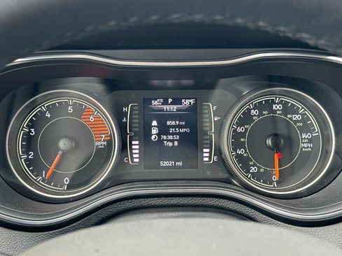 Used 2019 Jeep Cherokee Latitude Plus image 24