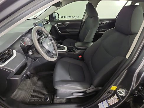 Used 2021 Toyota RAV4 LE image 22