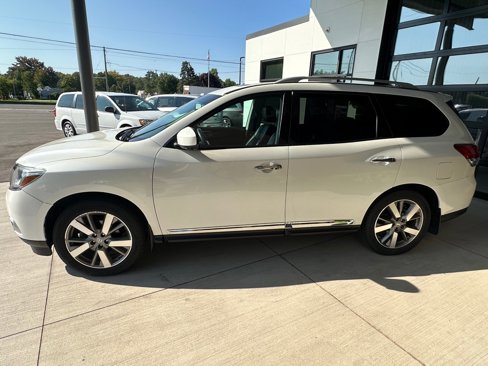 Used 2015 Nissan Pathfinder Platinum w/ Cargo Package image 4