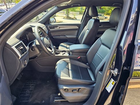 Used 2022 Volkswagen Atlas Cross Sport SE image 22
