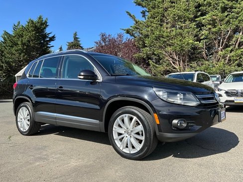 Used 2012 Volkswagen Tiguan SE image 2