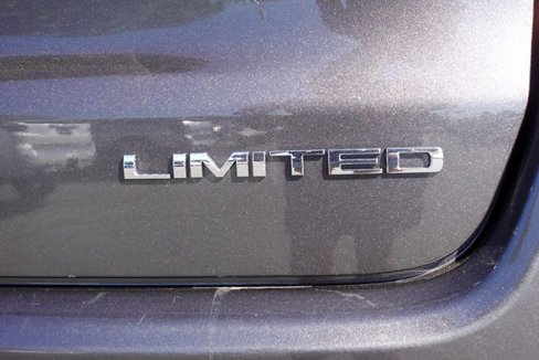 Used 2023 Jeep Compass Limited image 7