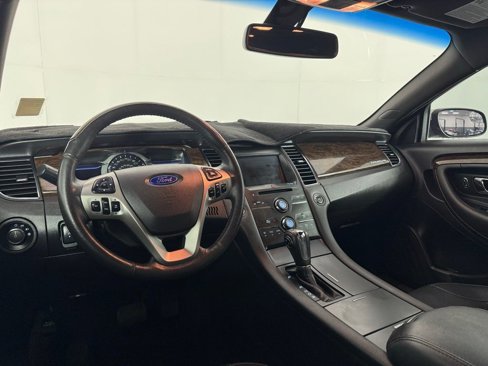 Used 2014 Ford Taurus Limited image 17