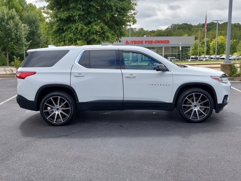 Used 2021 Chevrolet Traverse LS image 10