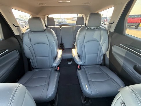 Used 2021 Buick Enclave Essence w/ Sound and Sites Package image 13
