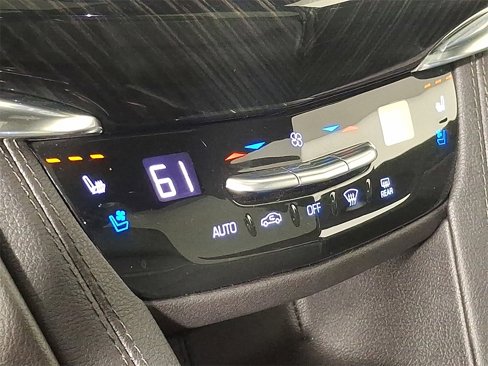 Used 2021 Cadillac XT6 Premium Luxury image 18