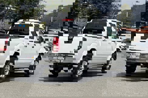 Used 2020 Nissan Frontier SV image 4