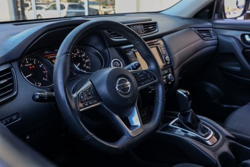 Used 2019 Nissan Rogue SV image 14