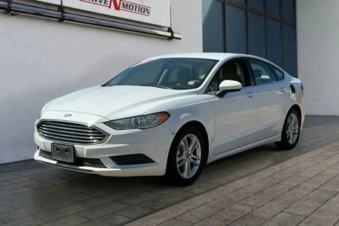 Used 2018 Ford Fusion SE w/ Fusion SE Technology Package image 6