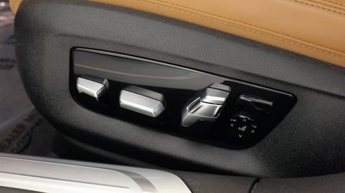Used 2020 BMW 740i xDrive w/ Interior Design Package image 44