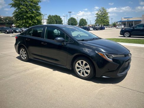 Used 2023 Toyota Corolla LE image 7