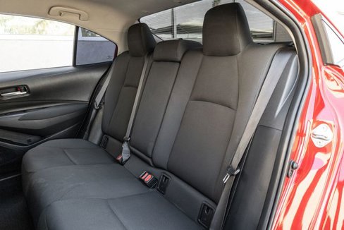 Used 2021 Toyota Corolla LE image 13