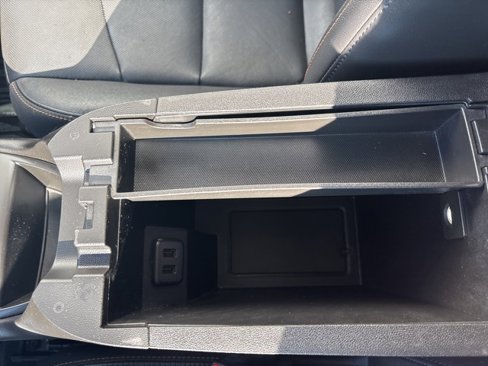 Used 2021 Chevrolet Equinox Premier w/ Redline Edition image 29