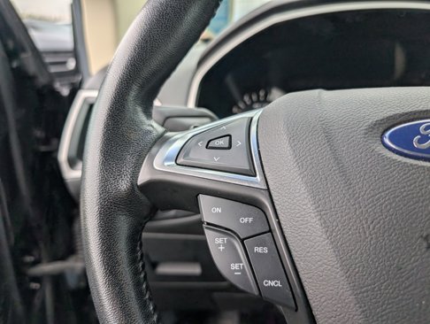 Used 2016 Ford Edge SEL image 11