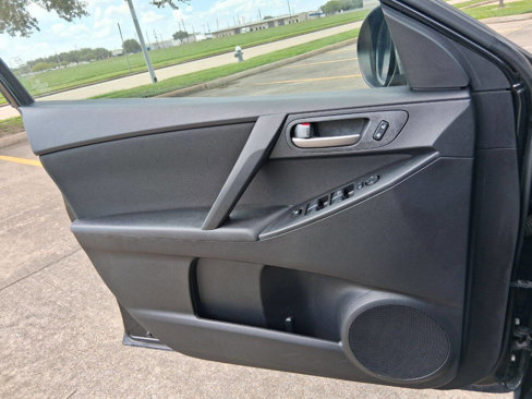Used 2013 MAZDA MAZDA3 i SV image 27