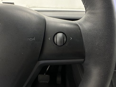 Used 2023 Tesla Model Y Long Range image 25