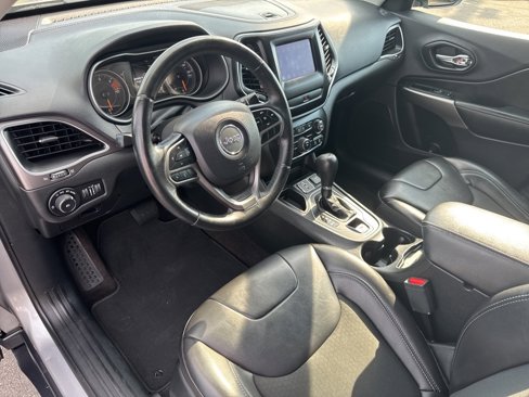 Used 2019 Jeep Cherokee Latitude Plus image 30