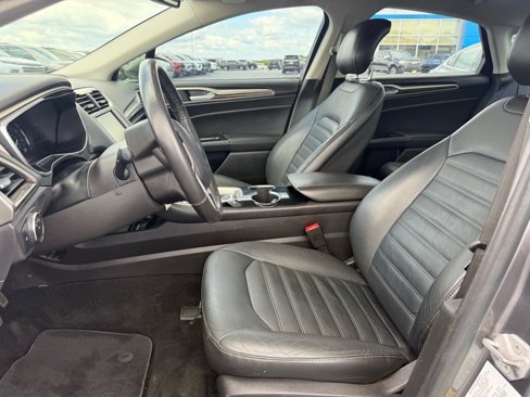 Used 2014 Ford Fusion SE w/ Equipment Group 202A image 11