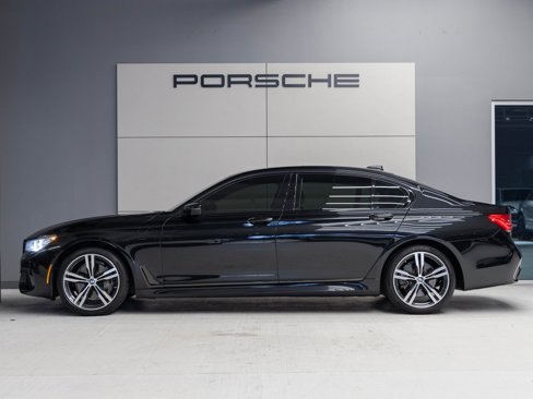 Used 2019 BMW 740i w/ Executive Package image 2