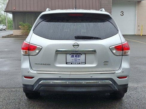 Used 2014 Nissan Pathfinder SV image 9