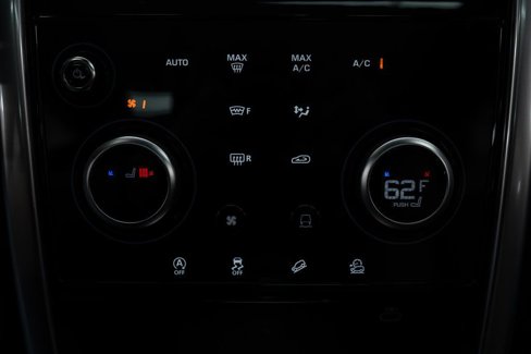 Used 2022 Land Rover Discovery Sport SE image 29