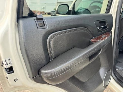 Used 2014 GMC Yukon Denali image 28