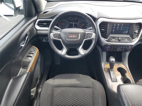 Used 2017 GMC Acadia SLE image 16