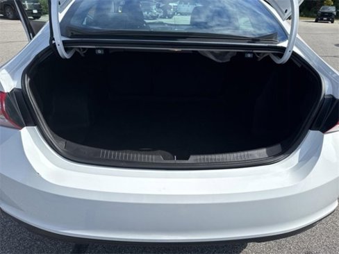 Used 2022 Chevrolet Malibu LT image 25