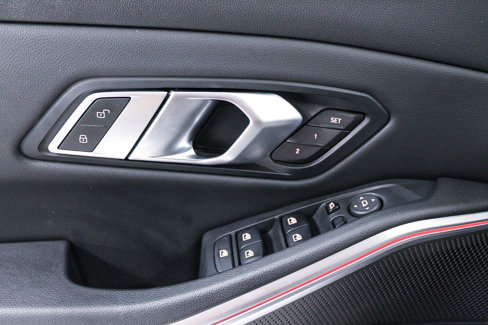 Certified 2022 BMW 330e w/ Convenience Package image 23
