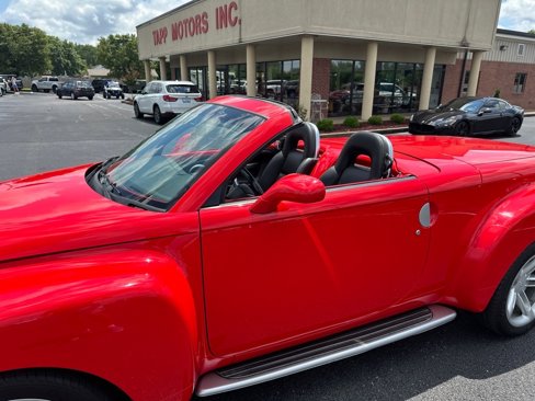 Used 2004 Chevrolet SSR w/ Preferred Equipment Group image 18