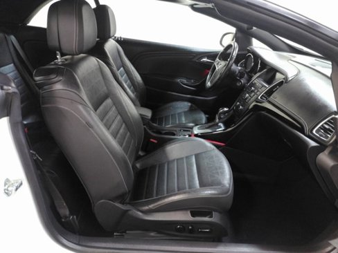 Used 2019 Buick Cascada Premium image 27