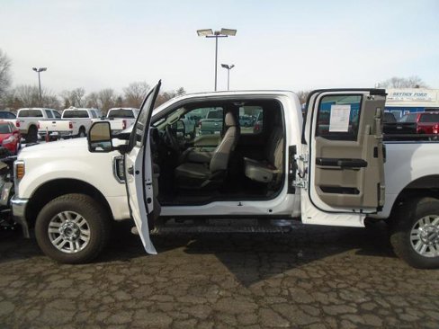 Used 2019 Ford F250 XL w/ STX Appearance Package image 12