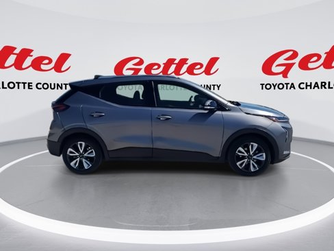 Used 2023 Chevrolet Bolt EUV LT w/ Convenience Package image 9