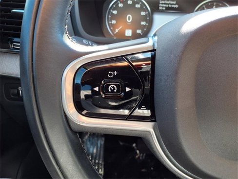 Used 2021 Volvo XC90 T6 Inscription w/ Advanced Package image 12