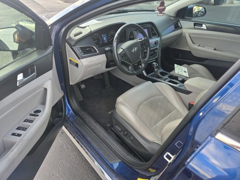 Used 2017 Hyundai Sonata Sport w/ Value Edition Package 02 image 4