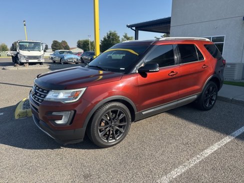 Used 2016 Ford Explorer XLT w/ Equipment Group 202A image 1