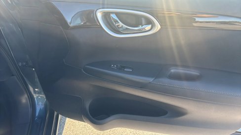 Used 2016 Nissan Sentra SV w/ Style Package image 35