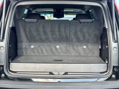 Used 2015 Cadillac Escalade Premium image 9