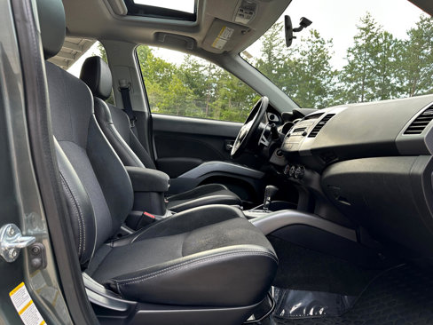 Used 2009 Mitsubishi Outlander SE image 24