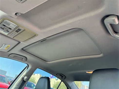 Used 2016 Honda Accord Touring image 10