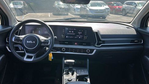 Used 2023 Kia Sportage LX image 7