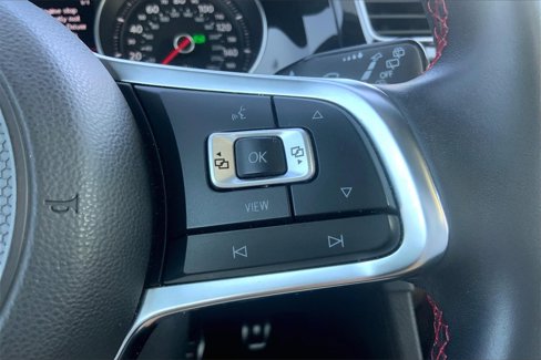 Used 2020 Volkswagen GTI SE image 19