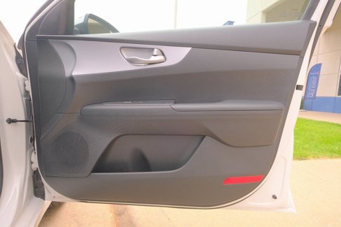 Used 2023 Kia Forte LXS image 14